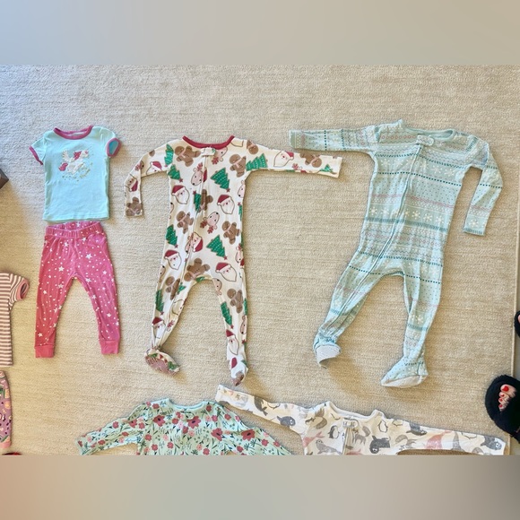 Lot of girls 2T pajamas bundle - 13 pieces - Picture 8 of 9